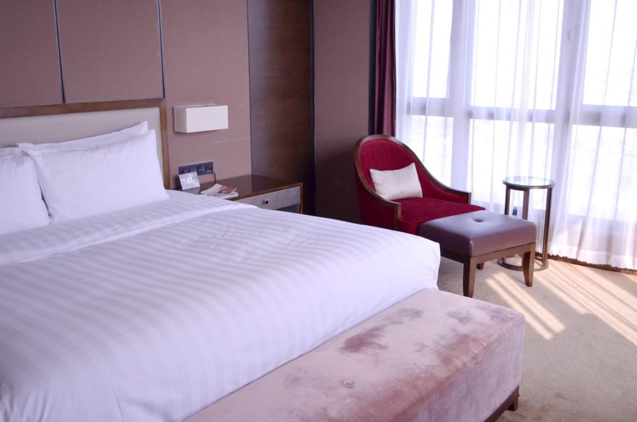 The Qube Hotel Shanghai Xinqiao Exterior photo
