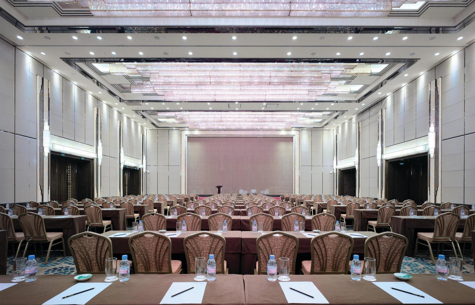 The Qube Hotel Shanghai Xinqiao Exterior photo